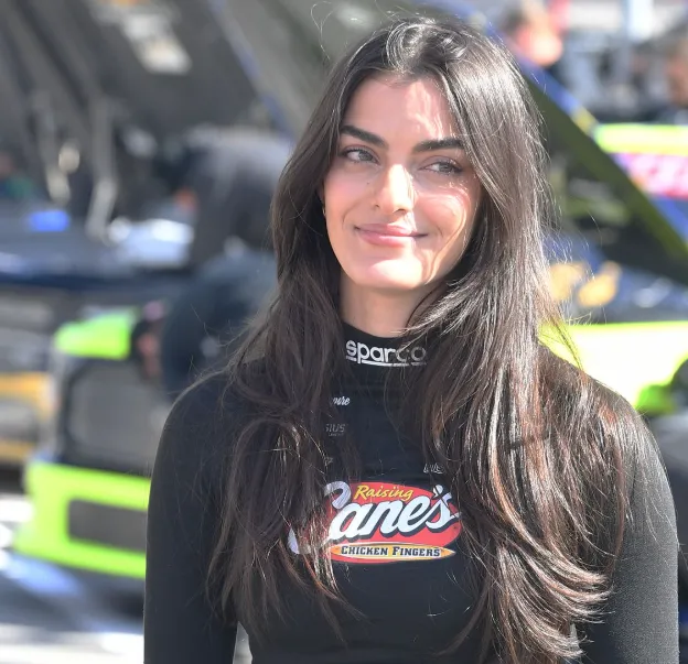 Toni Breidinger Height, Weight, Age, Net Worth, Career, And More