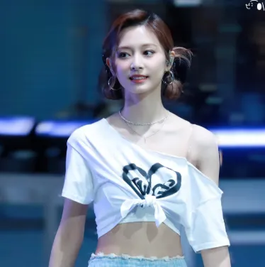 Tzuyu Height, Weight, Net Worth, Age, Career And Full Bio
