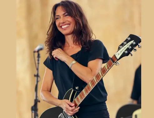 Susanna Hoffs Age, Height, Weight, Net Worth, Career And Full Bio