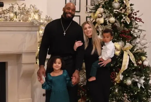 Tyron Smith's Wife, Height, Weight, Net Worth, Age, Career And Full Bio