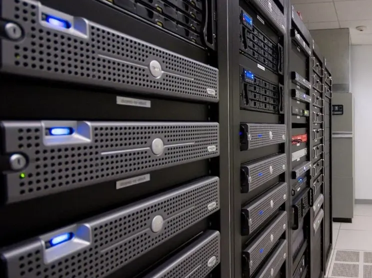 Essential Tips for Choosing the Right Server for Your Business