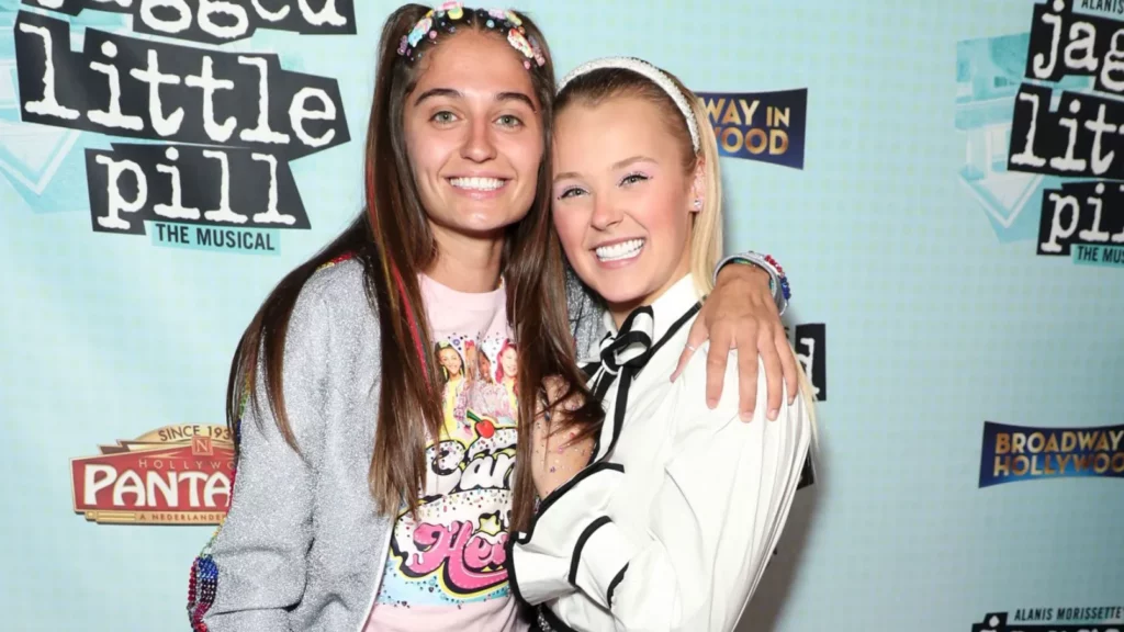 Avery Cyrus Age, Biography, and Net Worth 2025