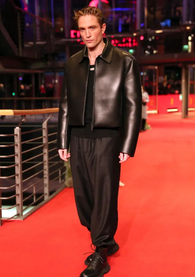 Robert Pattinson Height, Weight, Age, Net Worth, Career, And Full Bio In 2025