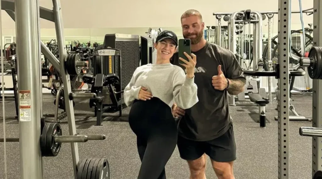 Chris Bumstead Wife & Life Everything You Need to Know About the Champion’s Partner and Personal Journey