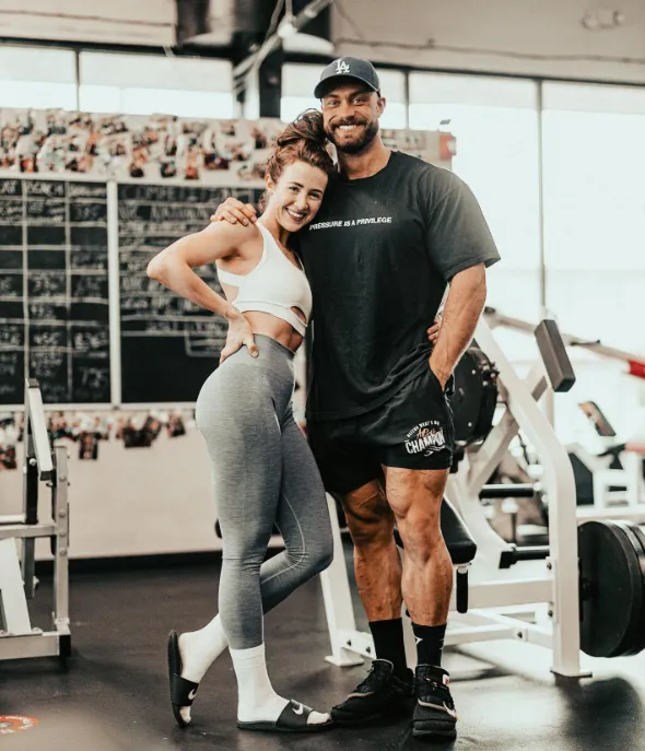 Chris Bumstead Wife & Life Everything You Need to Know About the Champion’s Partner and Personal Journey
