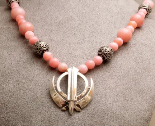 How Khanda Symbols Inspire Strength and Spiritual Identity