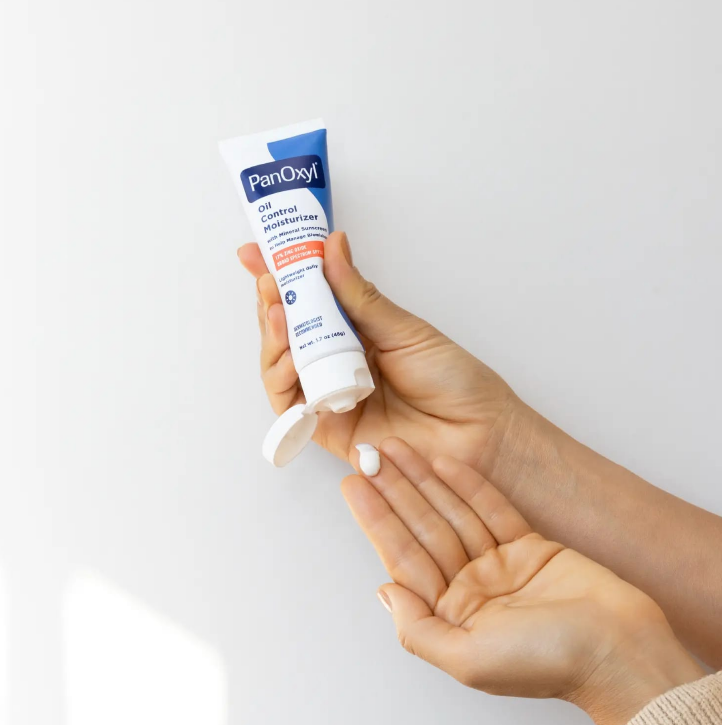 Do I Need an Oil Control Moisturizer If I Have Dry Skin? Do I Need an Oil Control Moisturizer If I Have Dry Skin